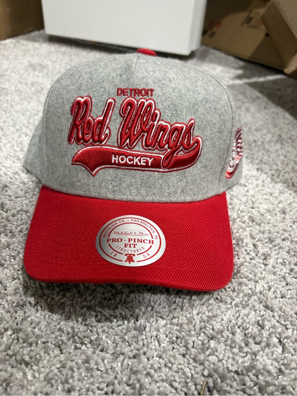 Mitchell & Ness Detroit Red Wings Gray and Red Hat